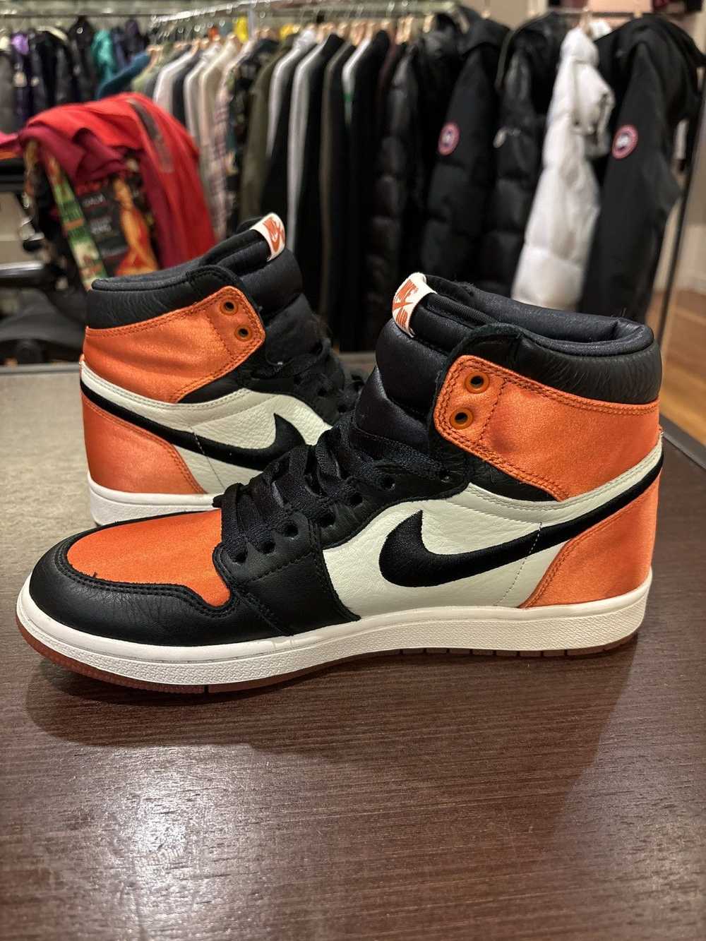 Jordan Brand Jordan 1 Retro High OG ‘Satin Shatte… - image 4