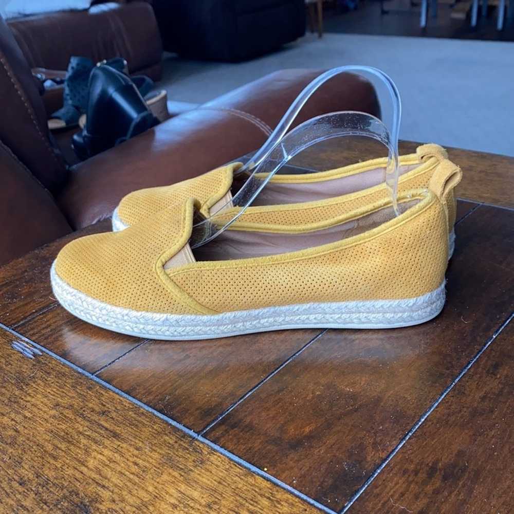 Clarks
Yellow Suede Azella Theoni Flats mustard y… - image 4