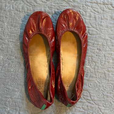 Tieks red patent leather ballet flats size 8 - image 1