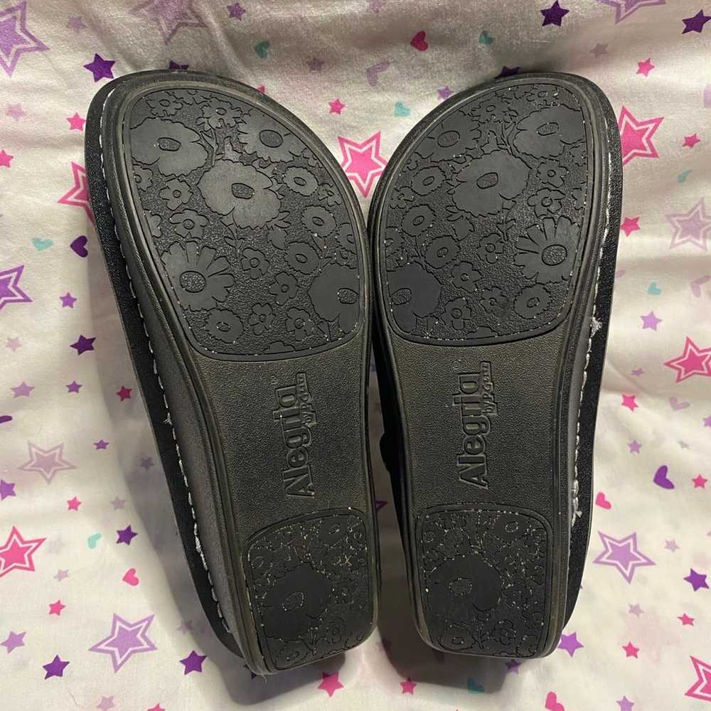 Super cute y2k Alegria goth flats with skulls - image 5