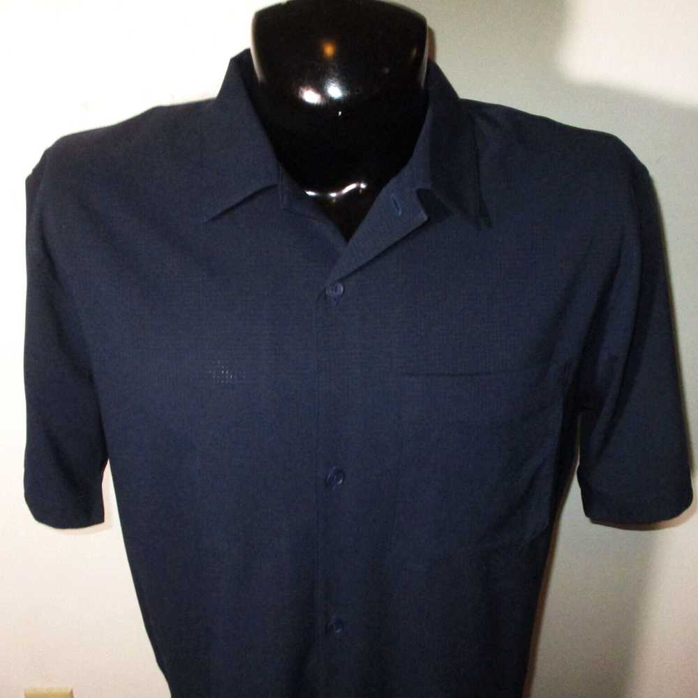 Lululemon Luxury LULULEMON Blue Short Sleeve Shir… - image 2