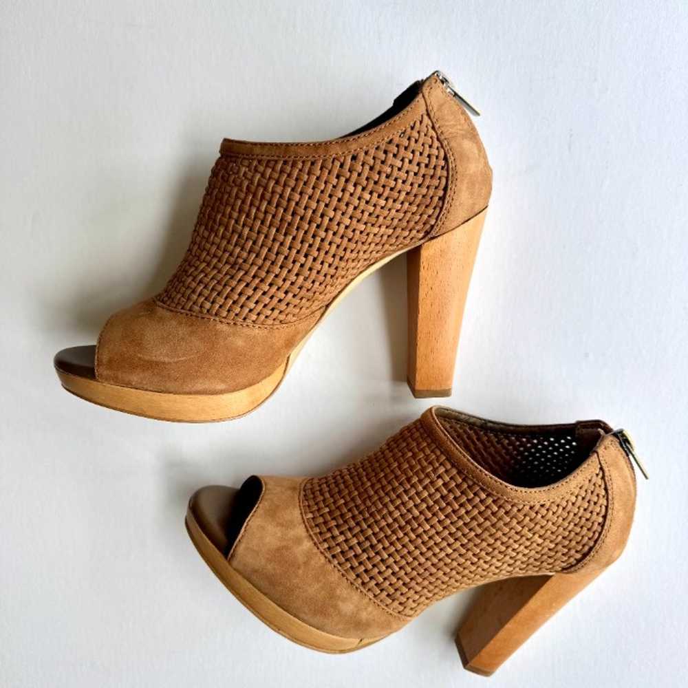 Banana Republic Tan Brown Woven Suede Peep Toe An… - image 3