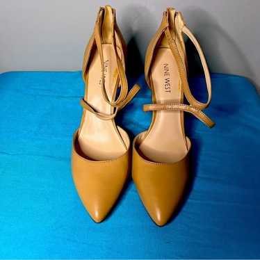 Nine West nude heels size 6.5 NWOT