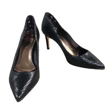 TED BAKER LONDON Pump Women Sz 8 Embossed Pointed… - image 1