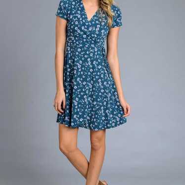 41 Hawthorn Blue Floral Faux Wrap Short Sleeve Dr… - image 1