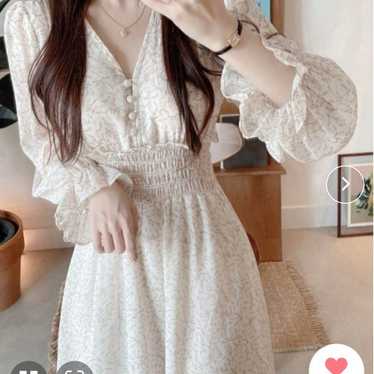 V-neck long-sleeve floral dress - image 1