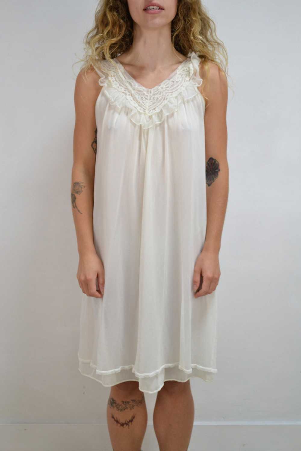 Ivory Nightie and Robe Set - image 3