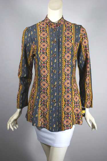 Unworn gray orange paisley late 1960s Nehru top bl