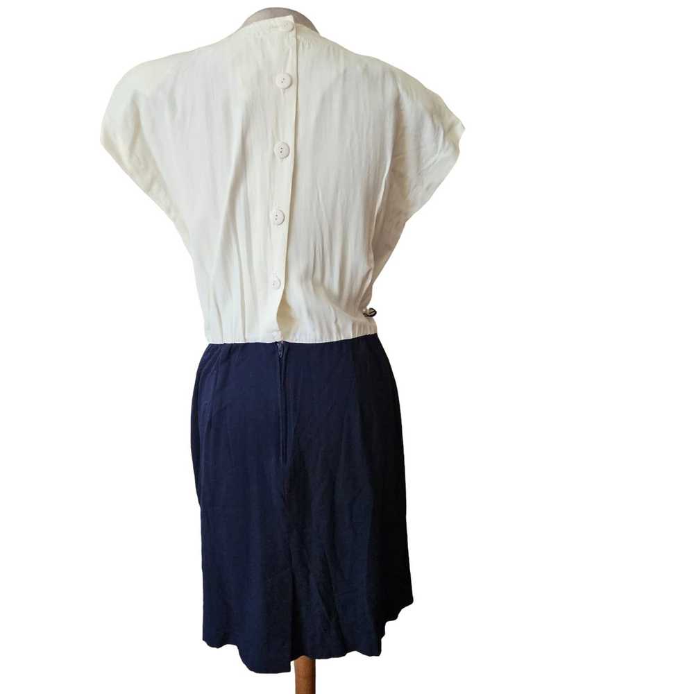 Vintage Vintage Cream and Navy Blue Short Sleeve … - image 3