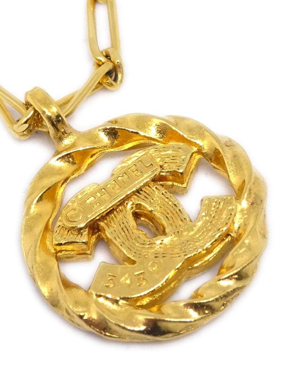 CHANEL Pre-Owned 1982 Medallion pendant necklace … - image 3