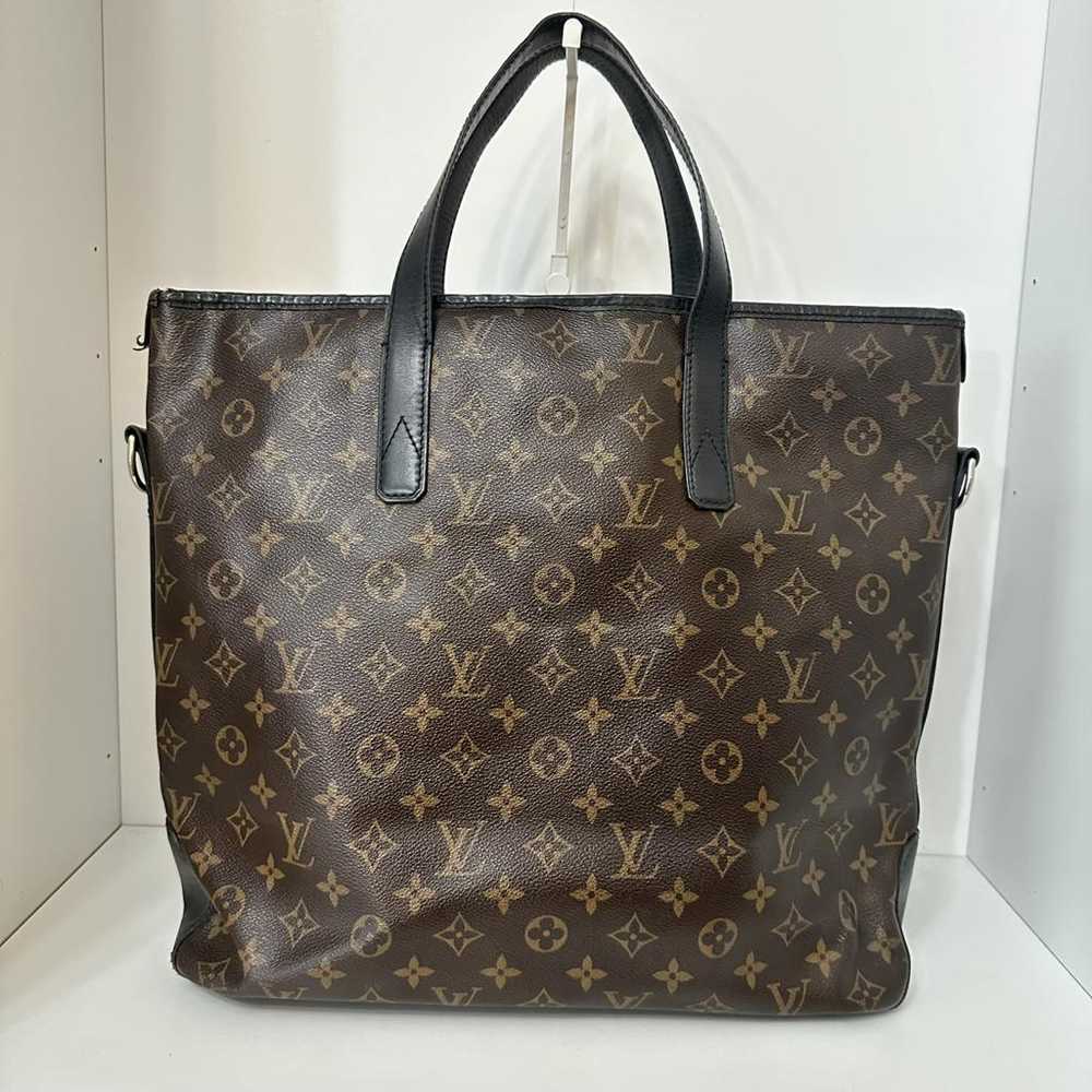 Louis Vuitton Leather tote - image 3