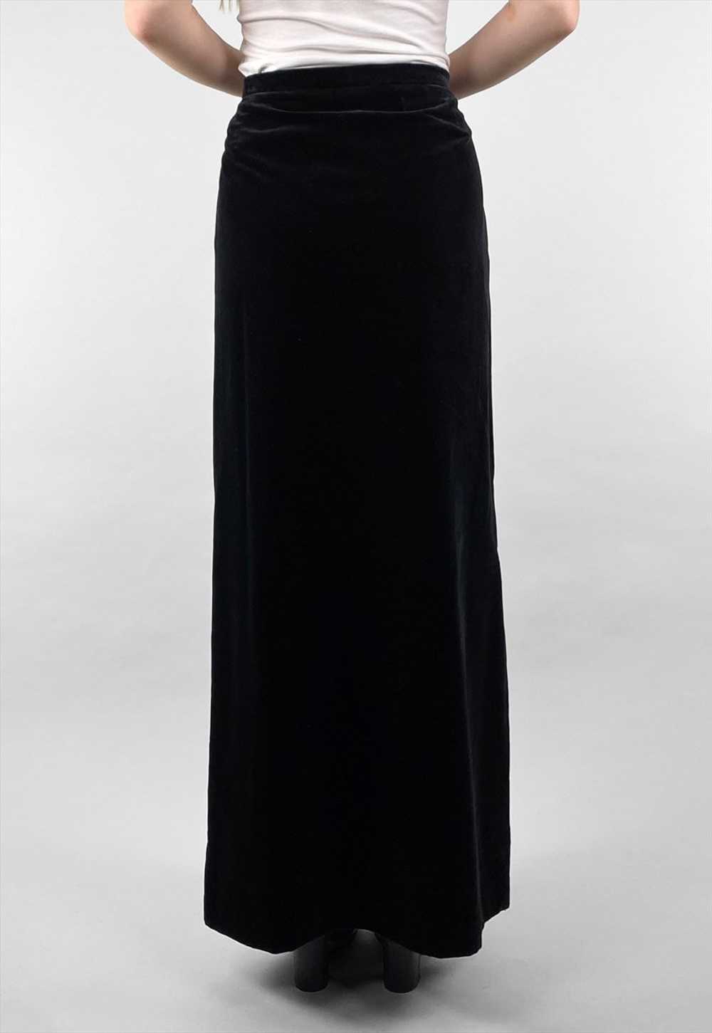 Alexander 70's Vintage Ladies Black Velvet Maxi S… - image 2