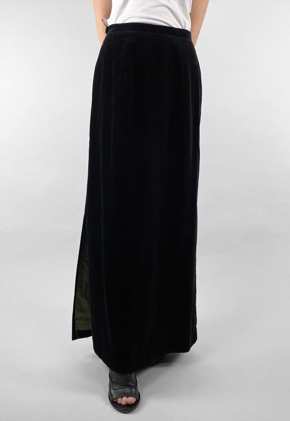 Alexander 70's Vintage Ladies Black Velvet Maxi S… - image 3