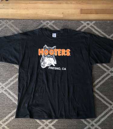 Other × Streetwear × Vintage RARE HOOTERS TEE