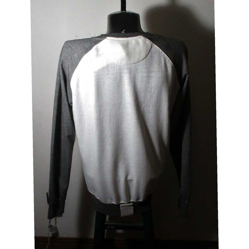 Vintage White and Gray Lightweight Long Sleeve Cr… - image 5