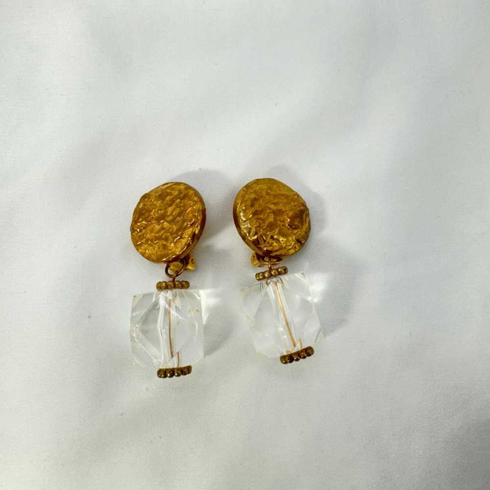 NBDN Nobrandedon VTG clunky lucite clip earrings - image 5