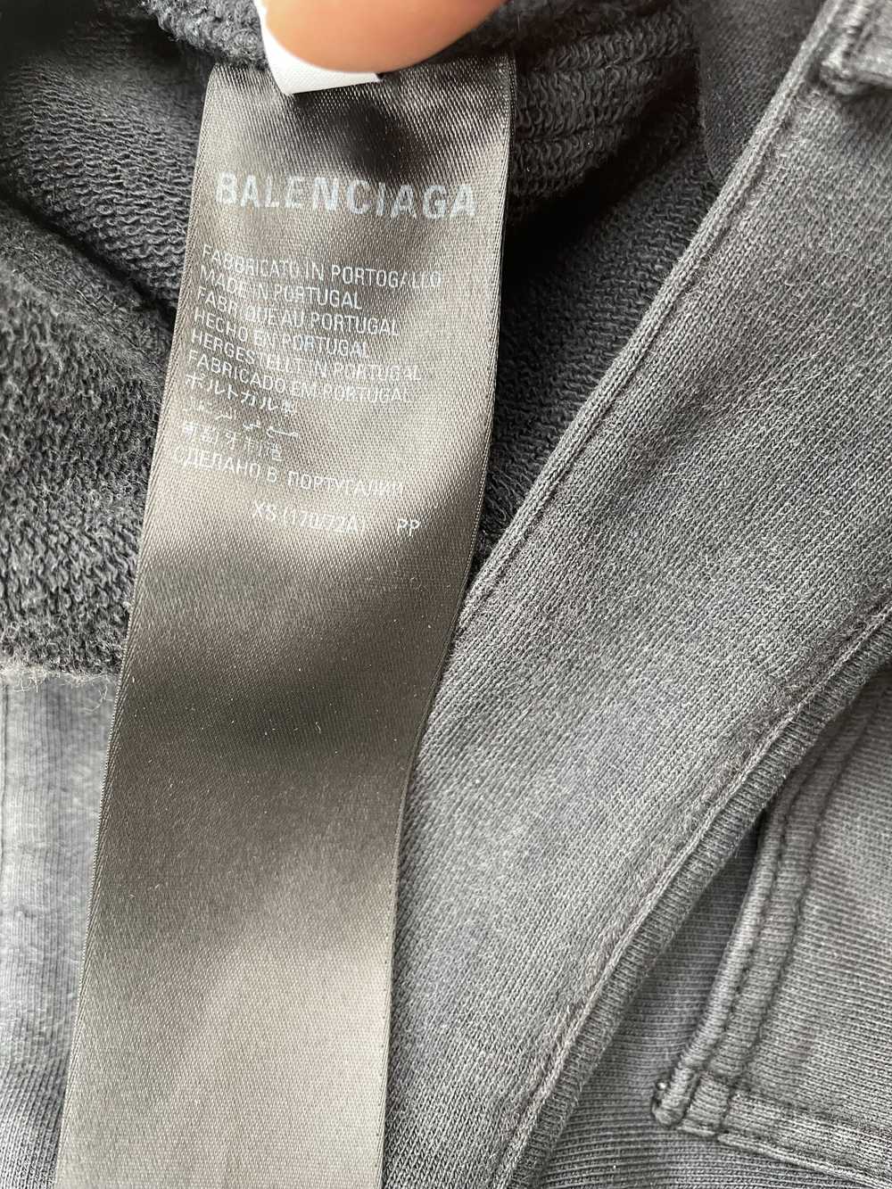 Balenciaga FW22 "360° SHOW" Trompe L'œil Sweats - image 8