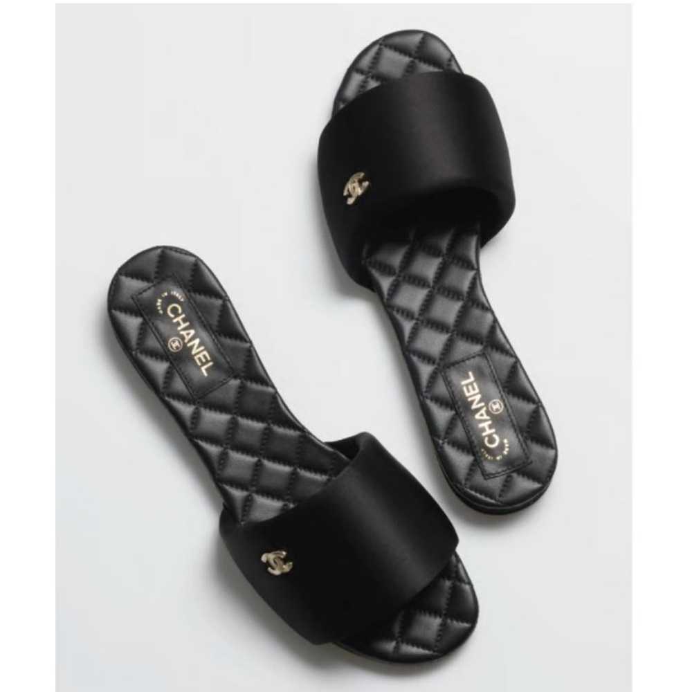 Chanel Leather sandal - image 5