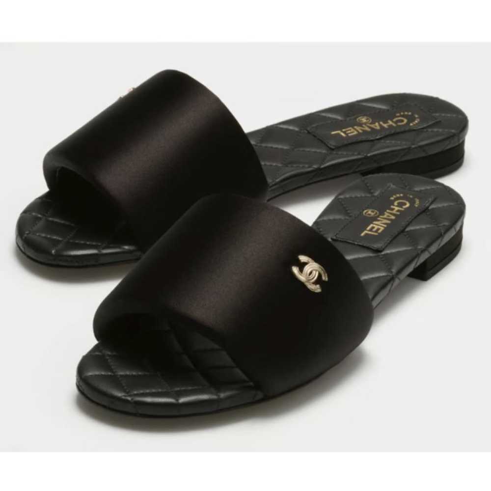 Chanel Leather sandal - image 7