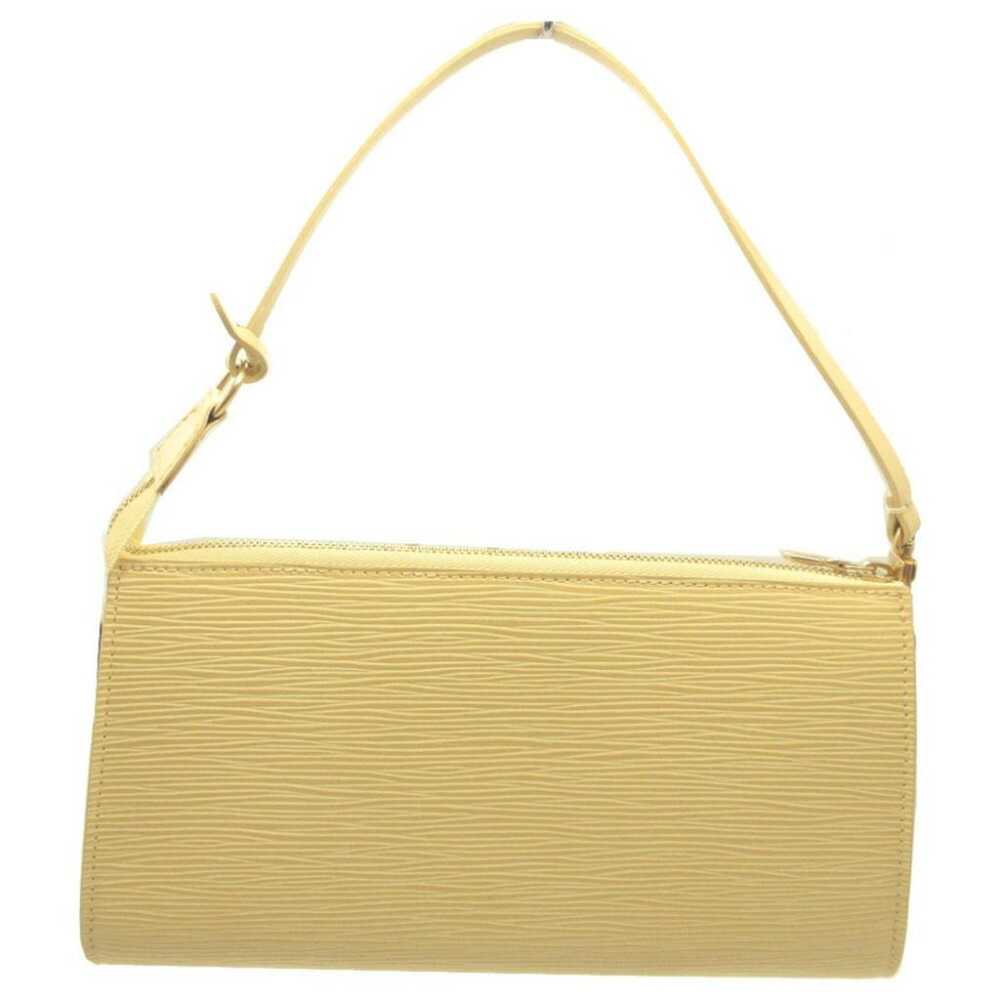 Louis Vuitton Pochette Accessoire leather clutch … - image 2