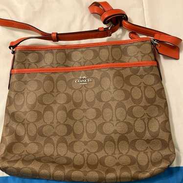 Coach Hand Bag (Authentic) (Original)