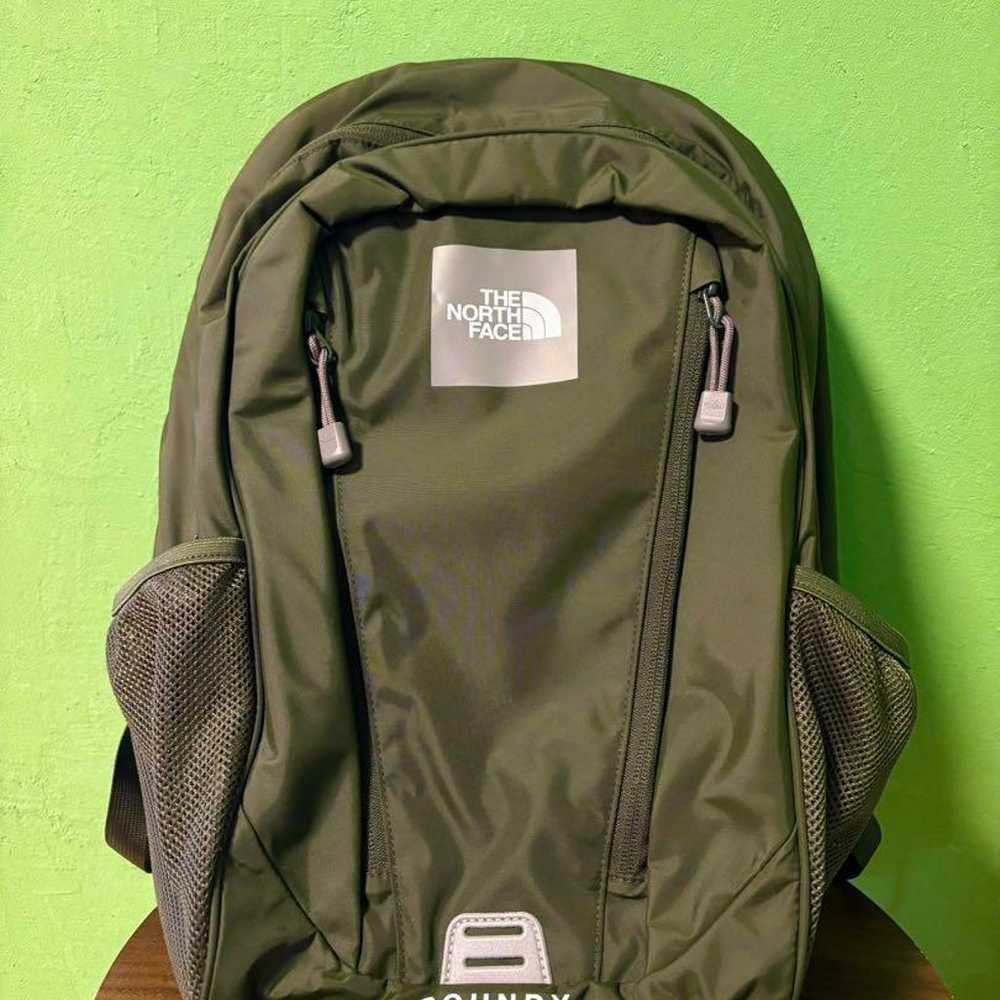 THE NORTH FACE K ROUNDY 22L Khaki Backpack - image 4