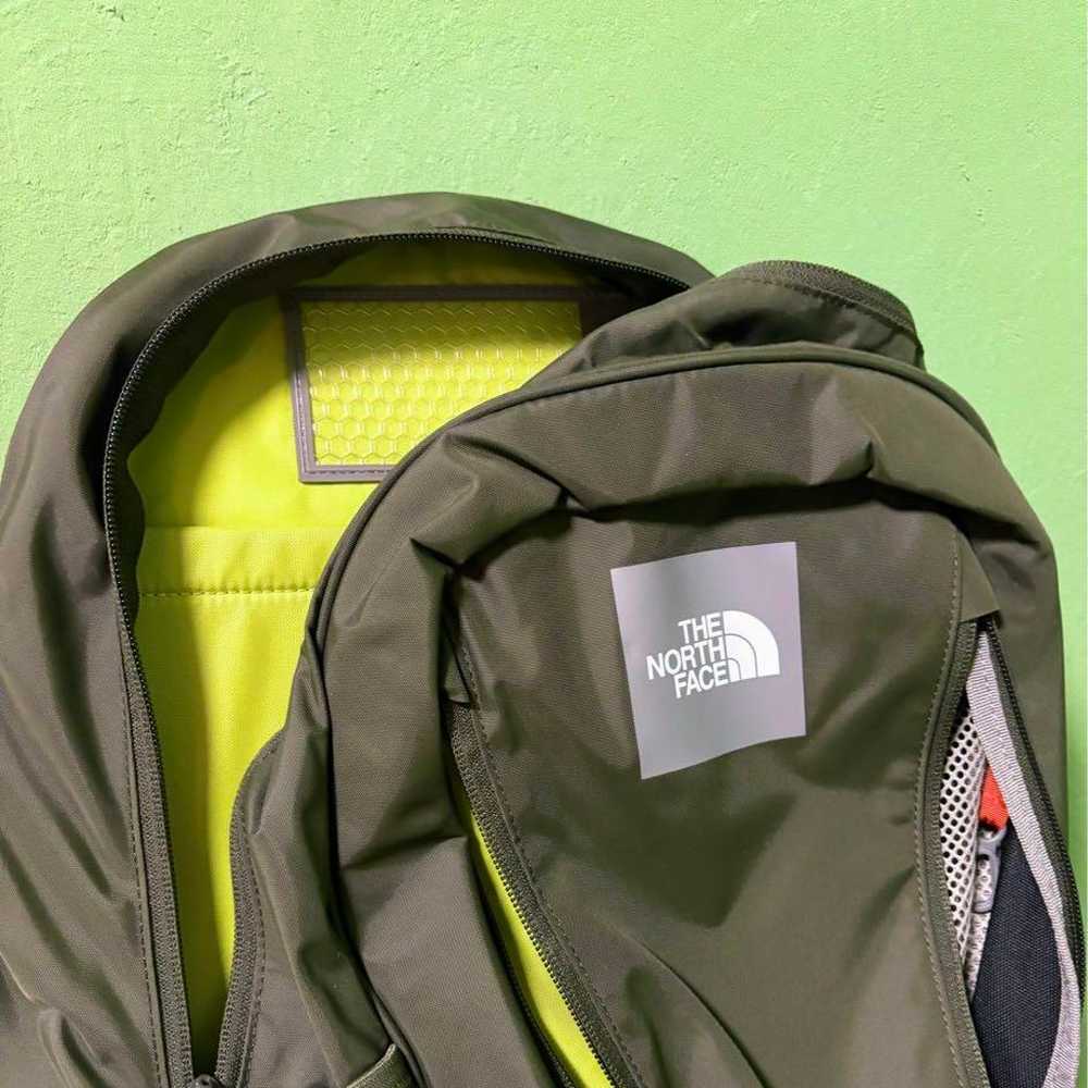 THE NORTH FACE K ROUNDY 22L Khaki Backpack - image 6