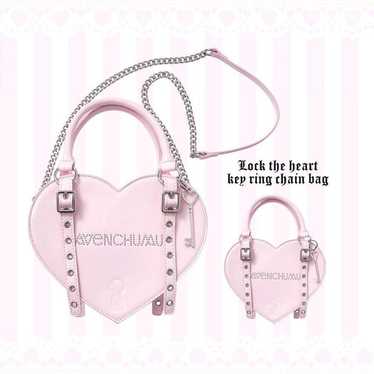 Final price drop AVENCHUMU Heart Bag Baby Pink.