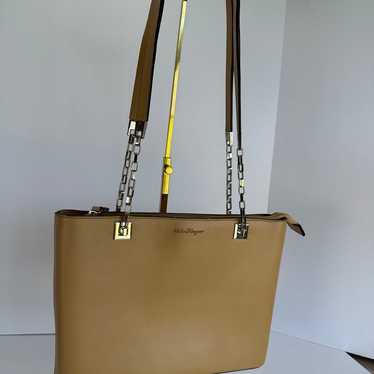 Vtg Salvatore Ferragamo bag