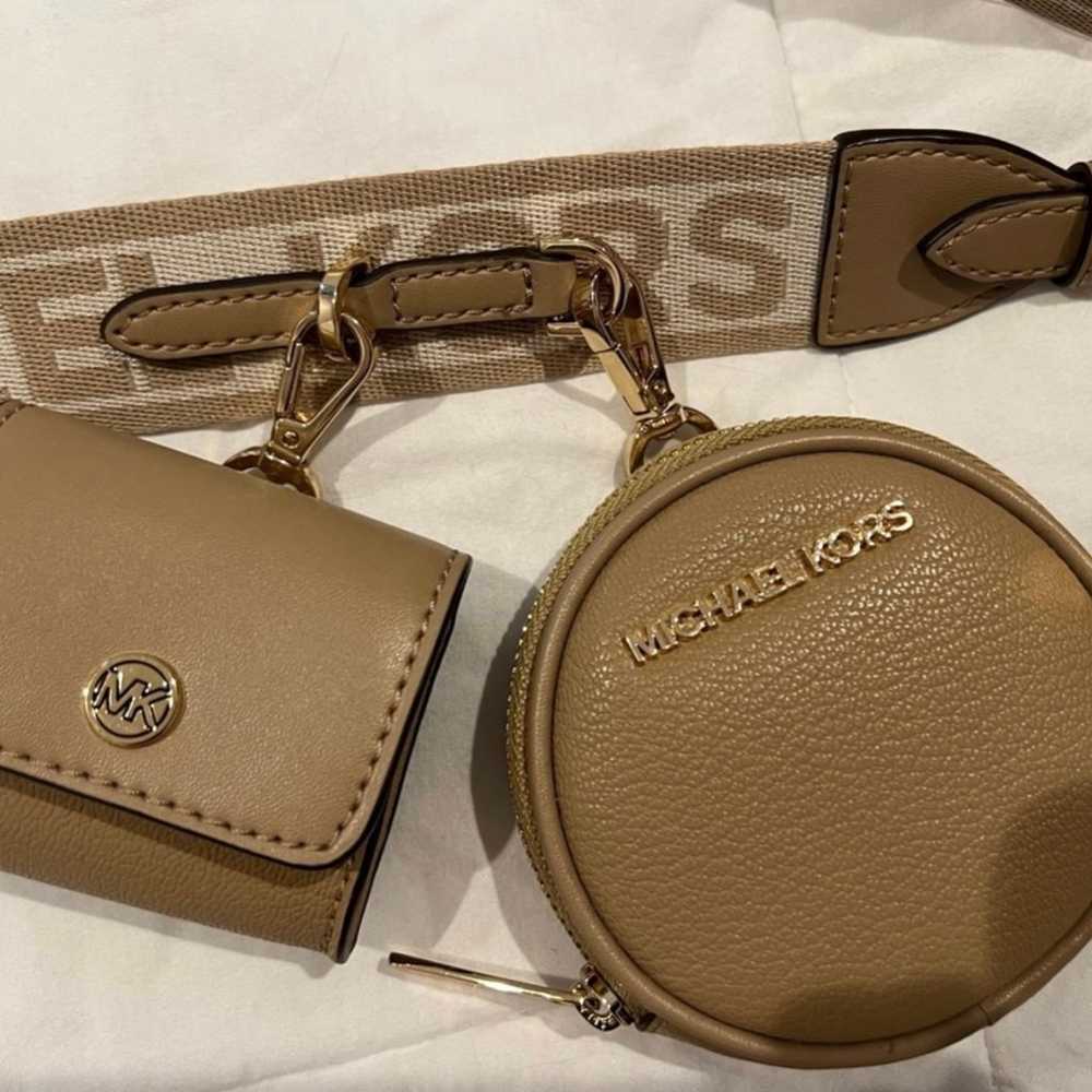 Michael Kors Crossbody Bag - image 5