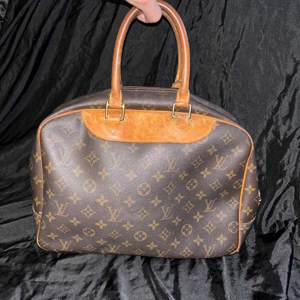 Louis Vuitton Deauville handbag - image 3