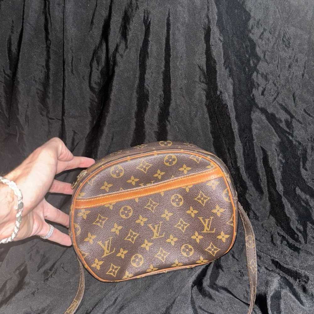 Louis Vuitton Blois crossbody bag - image 1