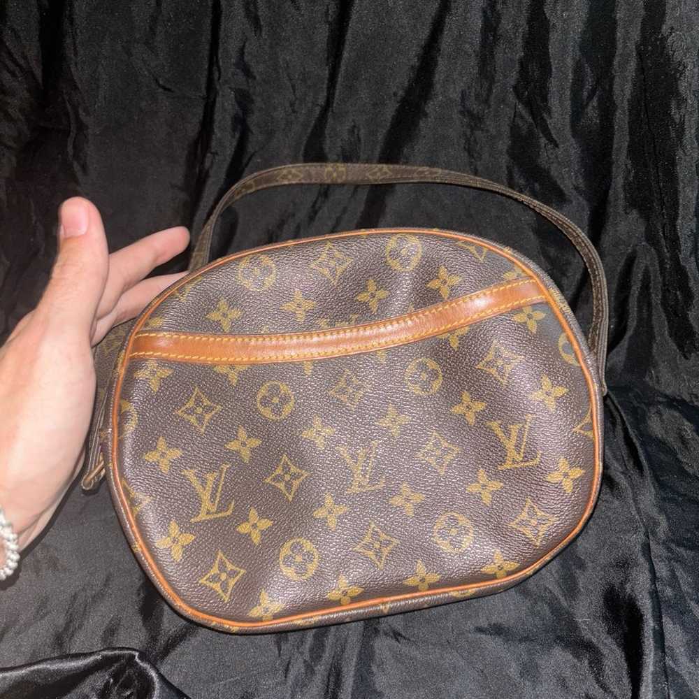 Louis Vuitton Blois crossbody bag - image 2