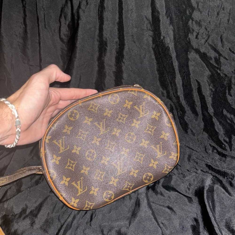 Louis Vuitton Blois crossbody bag - image 4