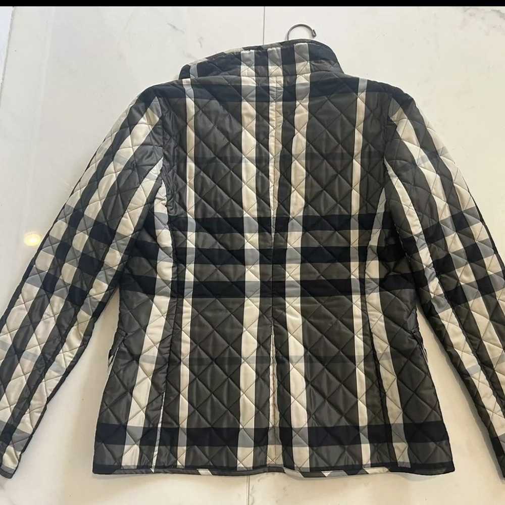 Burberry nova check quilted jacket - image 2