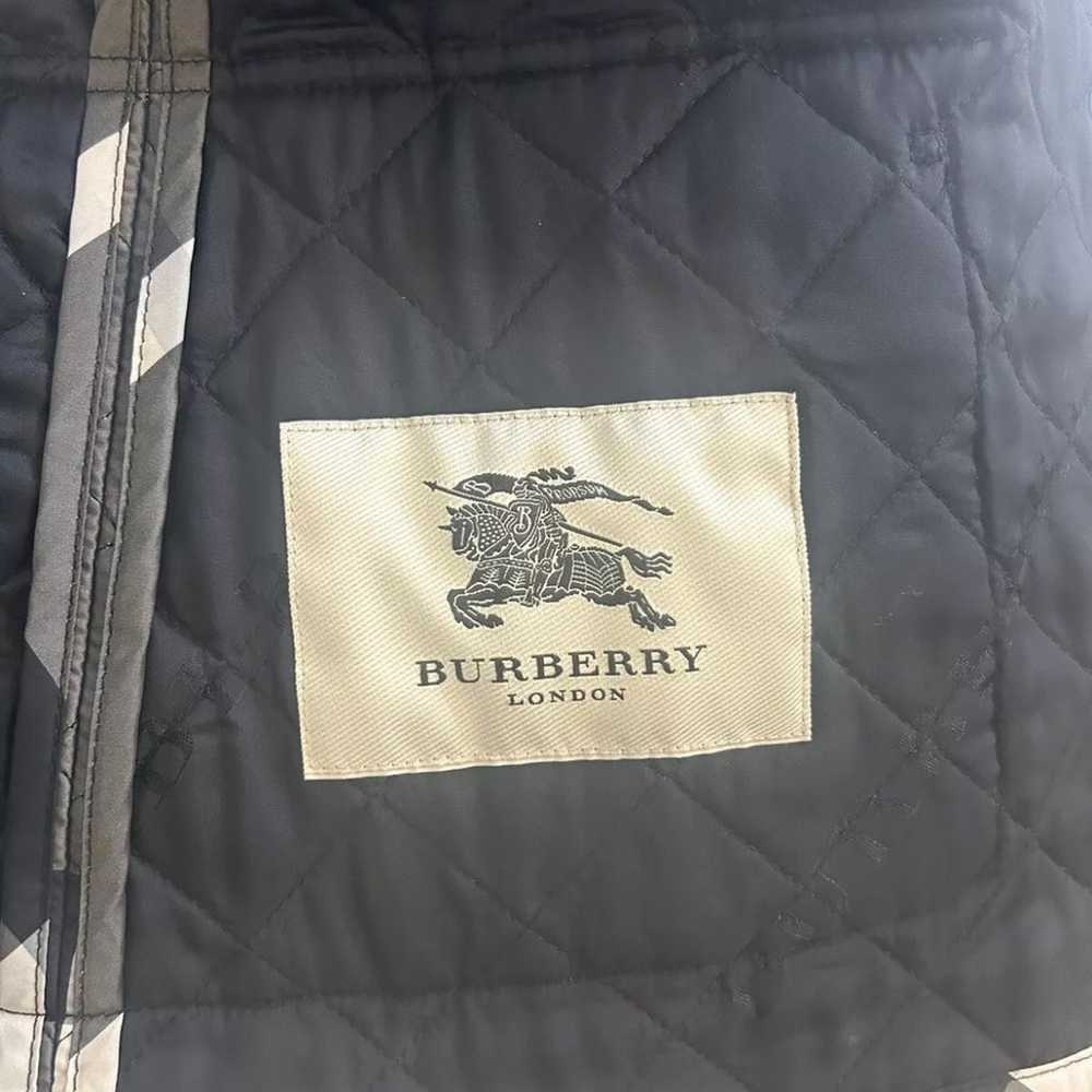 Burberry nova check quilted jacket - image 4