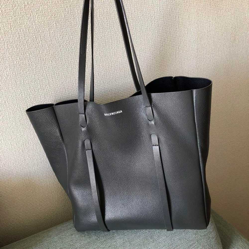 BALENCIAGA Everyday Tote Bag at a Lower Price - image 2