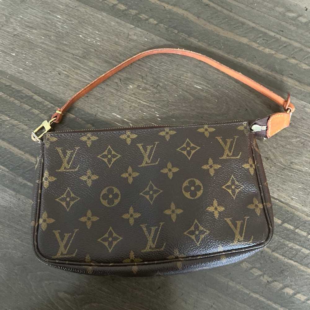 Authentic Louis Vuitton Monogram Pochette Accesso… - image 3