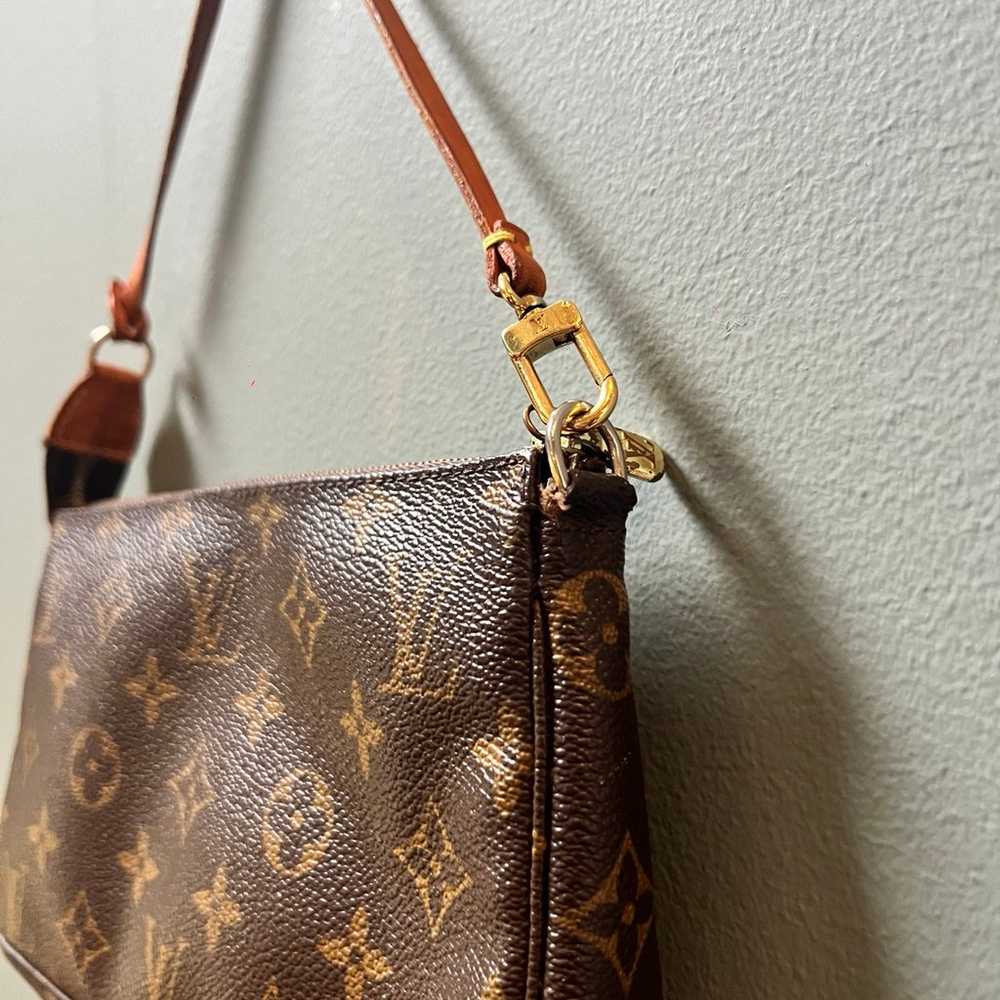 Authentic Louis Vuitton Monogram Pochette Accesso… - image 6