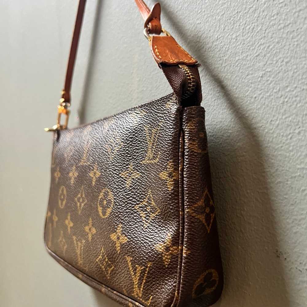 Authentic Louis Vuitton Monogram Pochette Accesso… - image 7