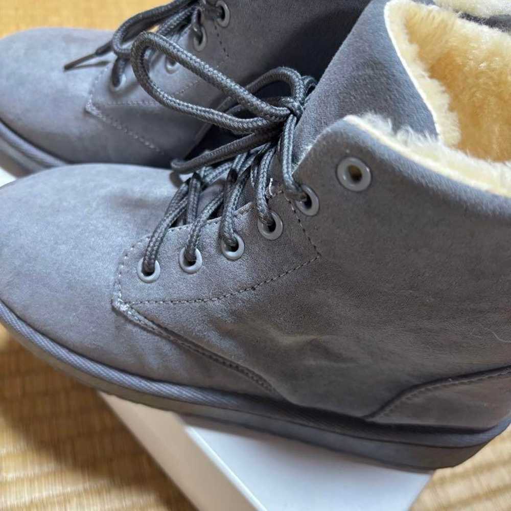 Grey suede high-cut boots with fur lining - image 2