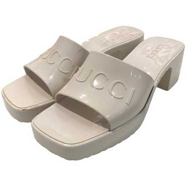 GUCCI ラバーサンダル ホワイト サイズ37 GUCCI - グッチ GUCCI サンダル ミュール ヒール ロゴ柄 ラバー