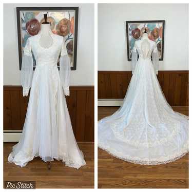 Beautiful Vintage 1970s Mori Lee Organza and Lace 