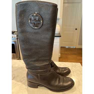 Tory Burch Women’s Keaton Leather Round Toe Tall R