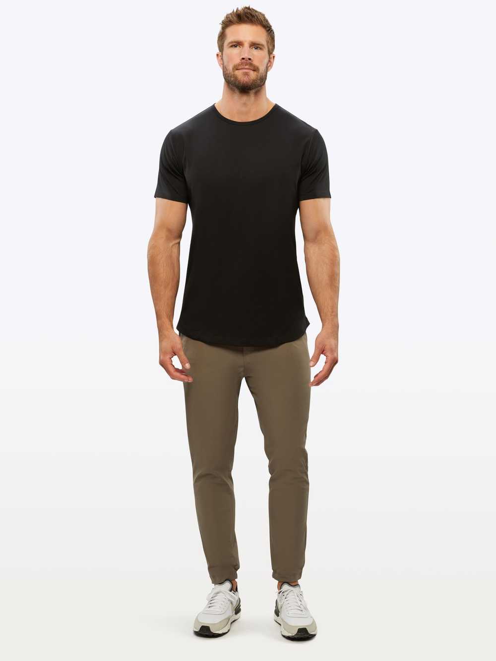 CUTS AO Curve-Hem Tee | Black Signature-fit PYCA … - image 3