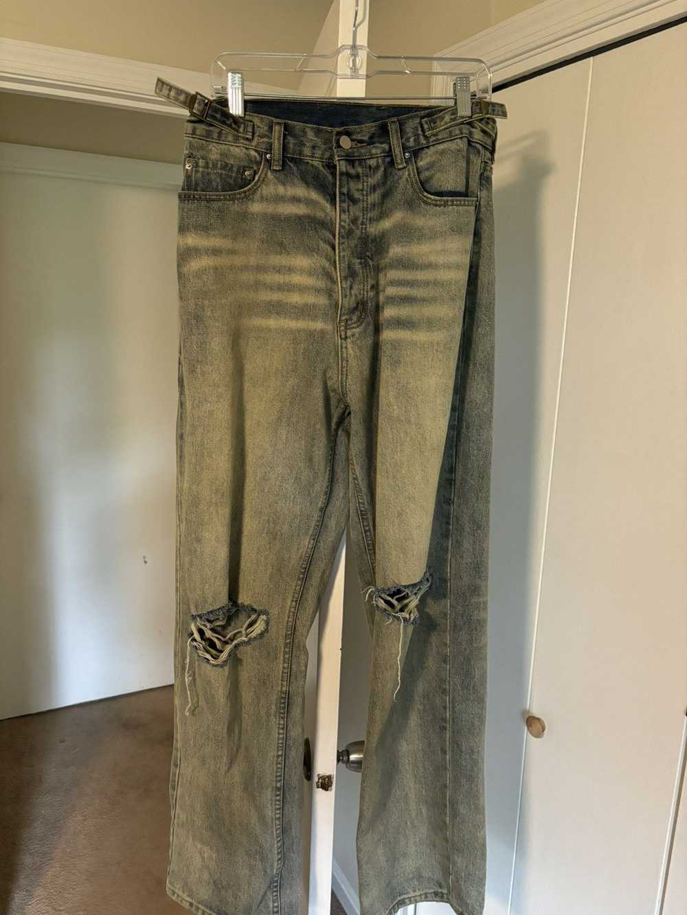 MNML baggy distressed denim - image 2