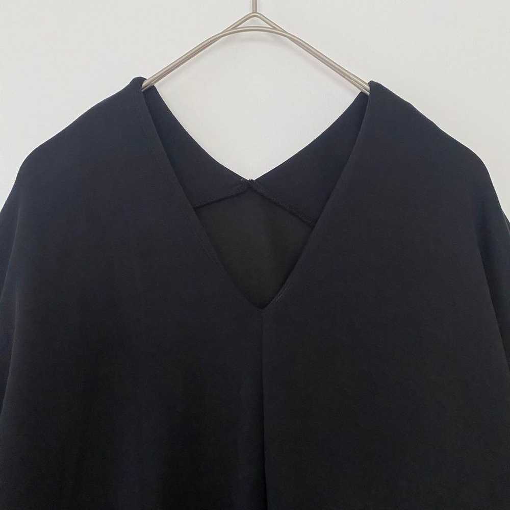 Plain, V-neck, black, off-the-shoulder, casual dr… - image 3