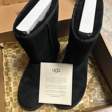 ugg classic short