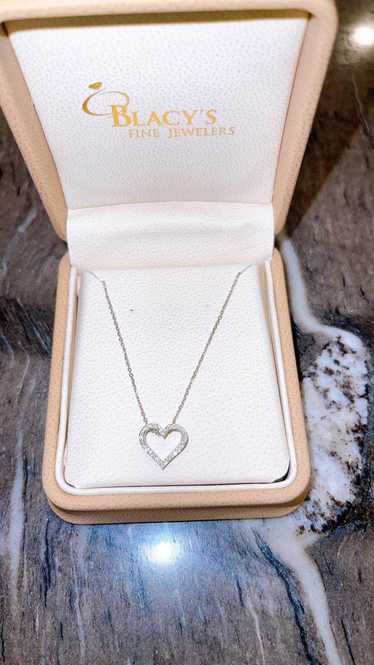 Designer Diamond Heart Pendent 30 Diamond 0.11 ct… - image 1