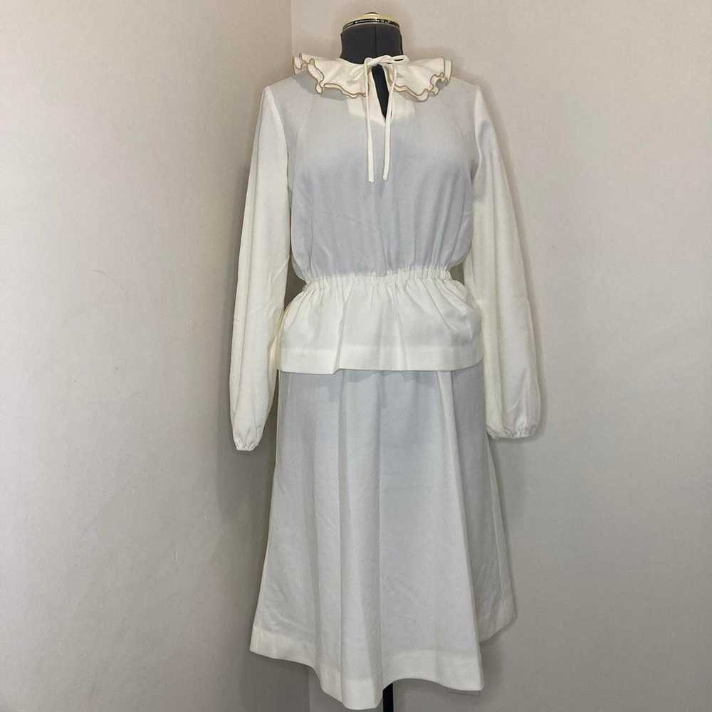 Vintage American Women's White and Cream Dress - image 4